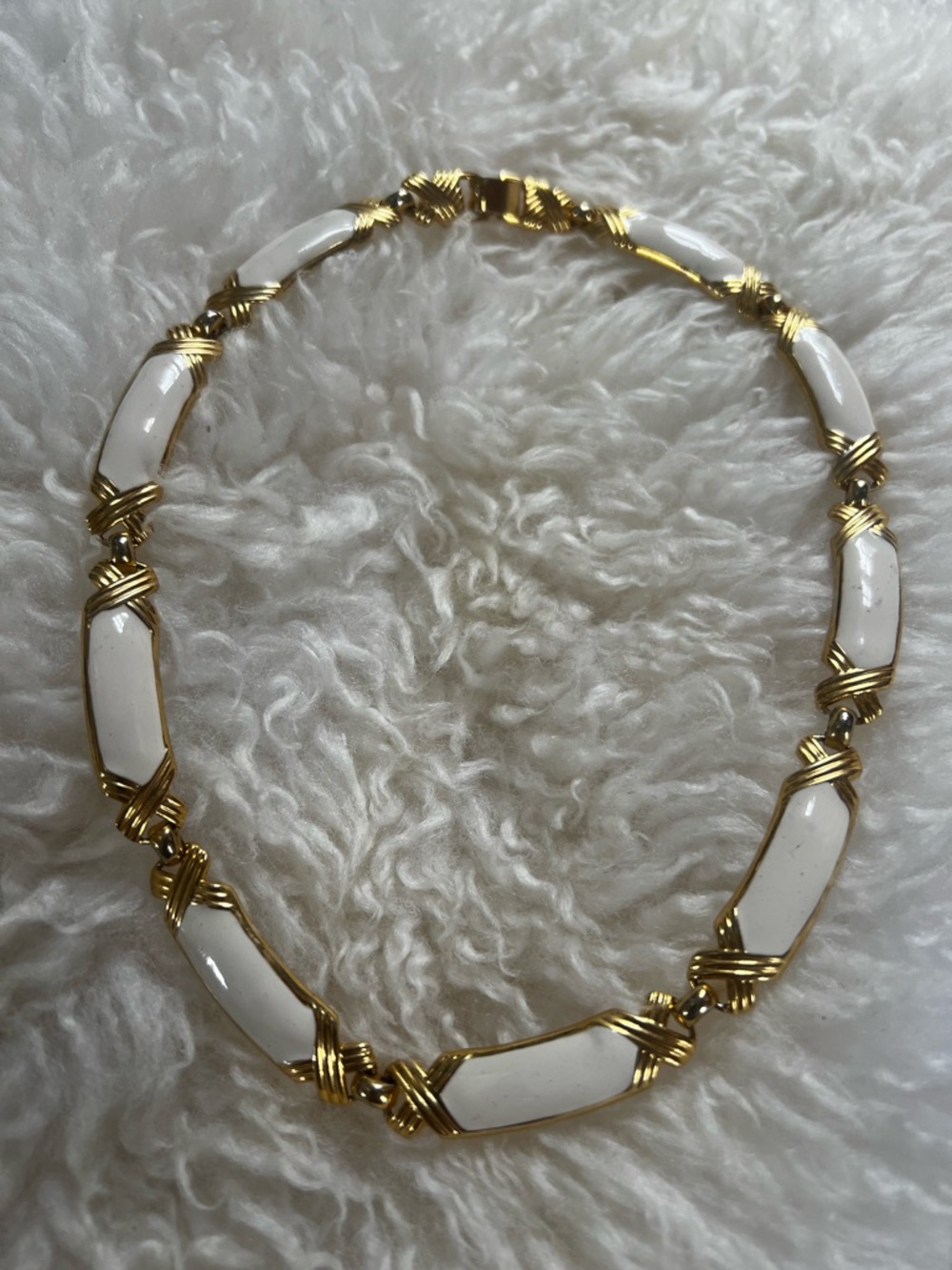 Vintage Gold and White Enamel Link Necklace 80’s